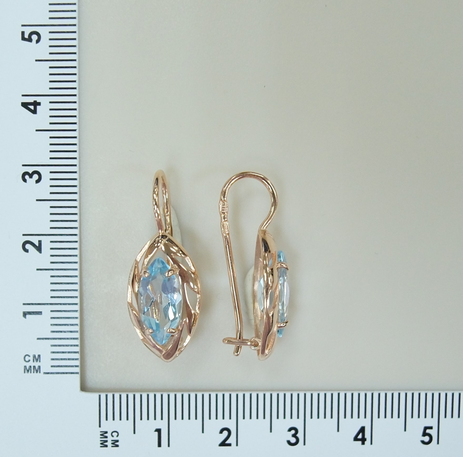 Серебряные серьги с топазами